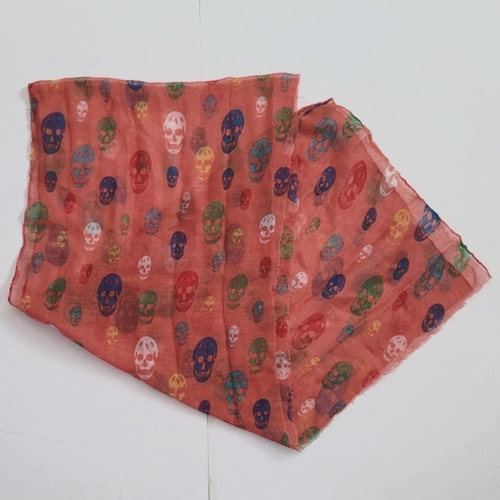 NWOT🌈💀scarf